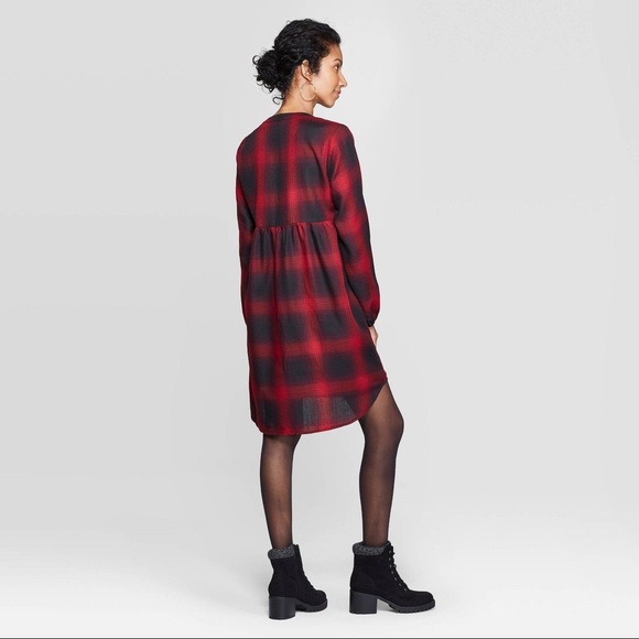 Knox Rose Plaid Long Sleeve Shift Dress - Picture 2 of 6